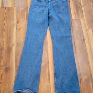 Levi Classic Bootcut - Woman's Size 6